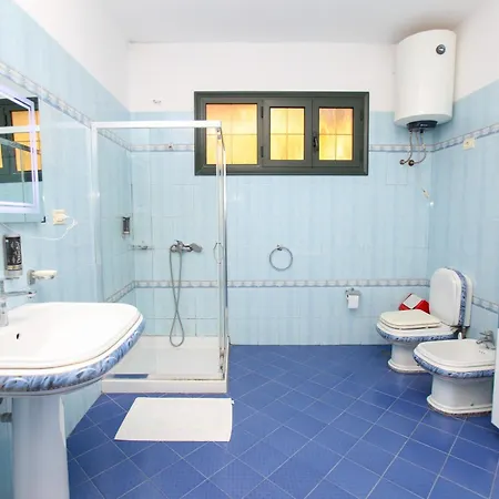 Luxury With Stunning Views In