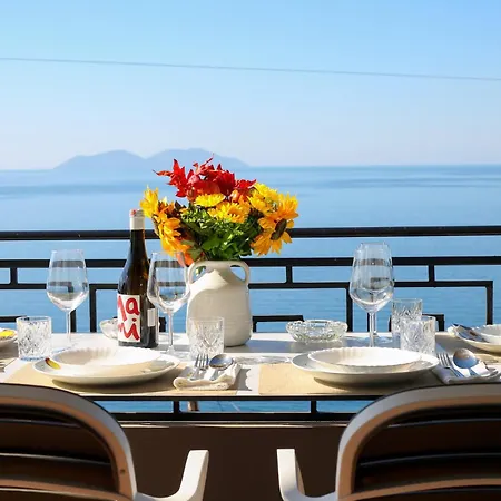 Luxury With Stunning Views In *