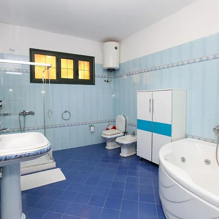 Luxury With Stunning Views In Vlorë