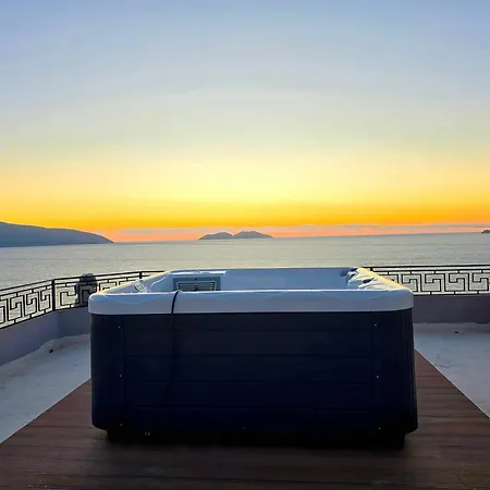 Luxury With Stunning Views In